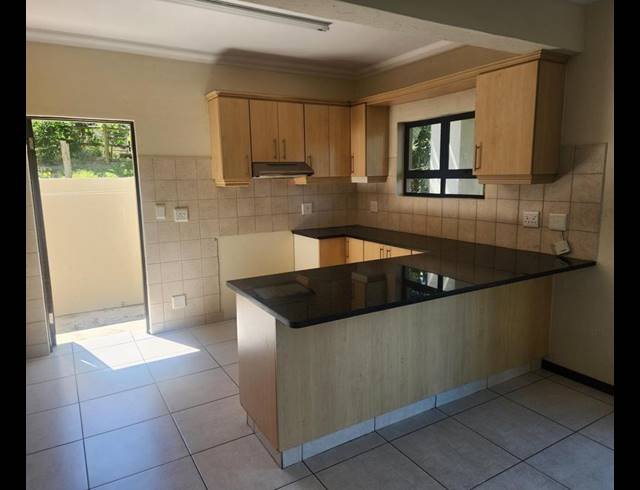 3 BEDROOM TOWNHOUSE FOR SALE IN SEAWARD ESTATES